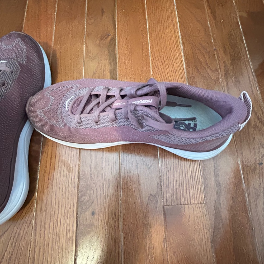 hoka one tennis shoes